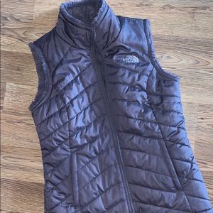 Versible fluffy puffer vest, north face brand